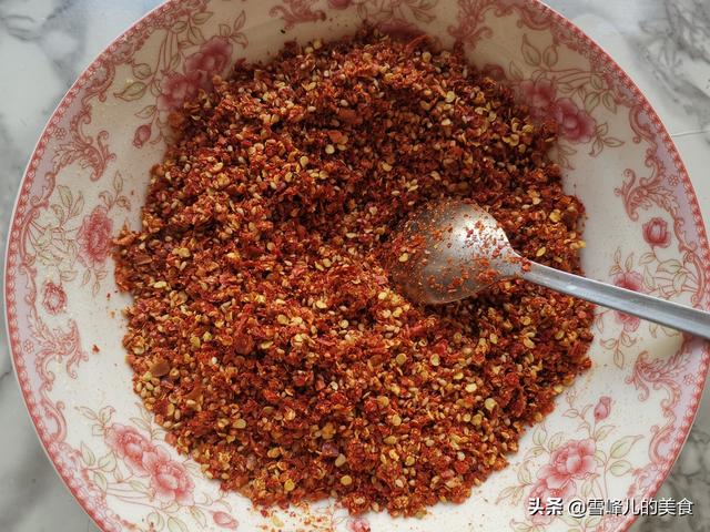 辣椒面怎么做辣椒油（过年 学会这辣椒油做法）(5)