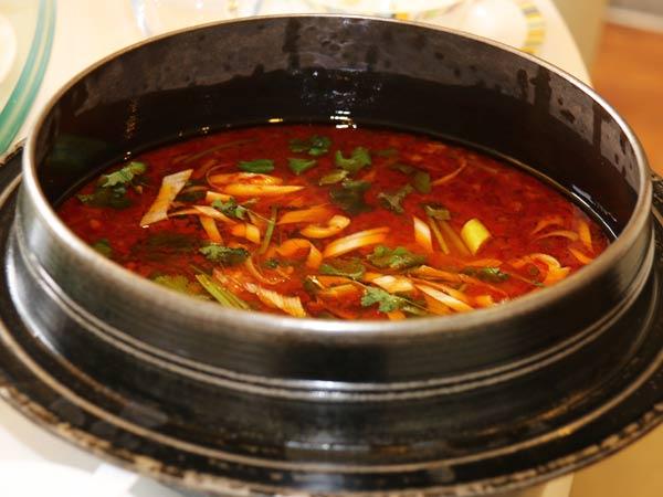 牛排火锅的做法（比较少见的酱汤牛排火锅）(1)