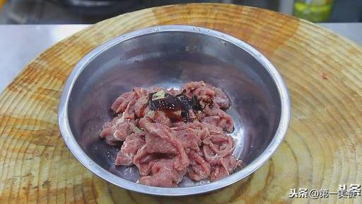 蚝油牛肉的做法（大厨教你做蚝油牛肉）(3)