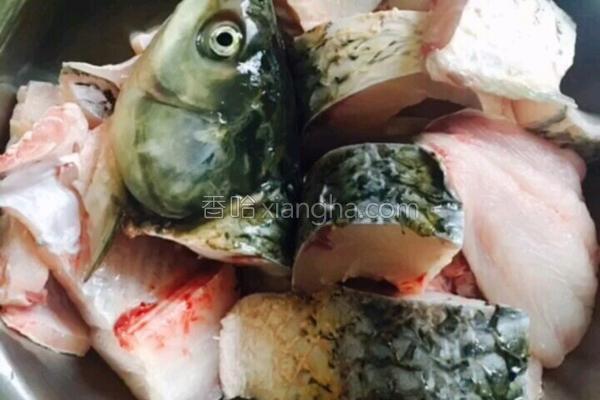 瓦块鱼的家常做法（教你做湖北名菜瓦块鱼）(3)