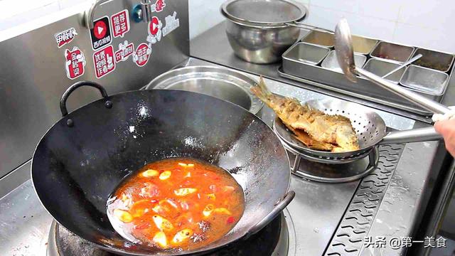 红烧鱼块怎么做好吃（厨师长教你做地道的红烧鱼）(6)
