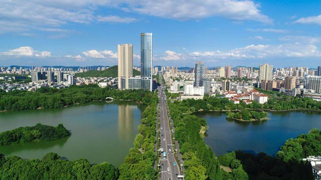 马鞍山工业大学（安徽工业大学位于小而美的马鞍山）