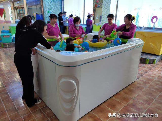 儿童室内游泳馆加盟（小型婴幼儿游泳馆加盟价格是多少）(2)