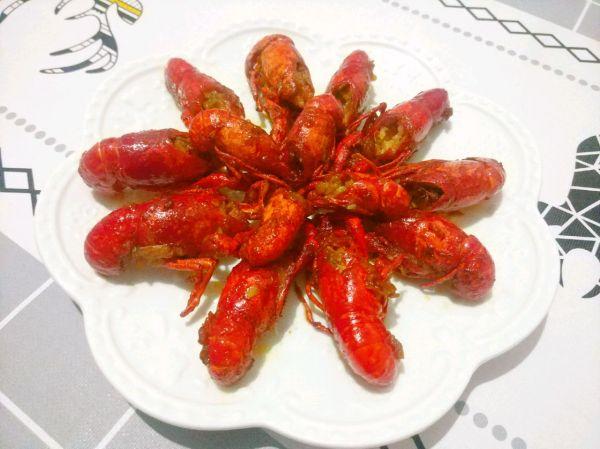 龙虾怎么做好吃（夏日限定美味小龙虾做法简单又好吃）(1)