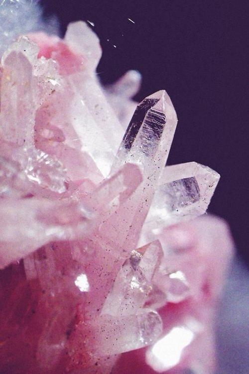 水晶是什么材质（一则关于水晶的扫盲贴）(1)