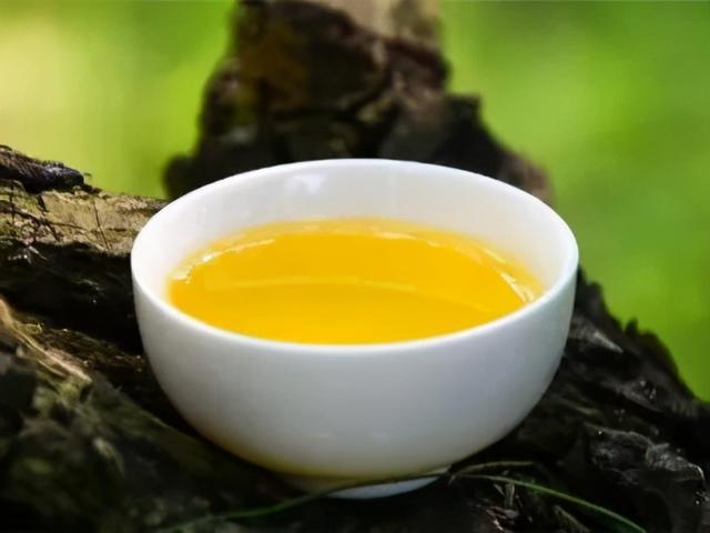 菜籽油和花生油哪个好（炒菜时到底用菜籽油还是花生油）(7)