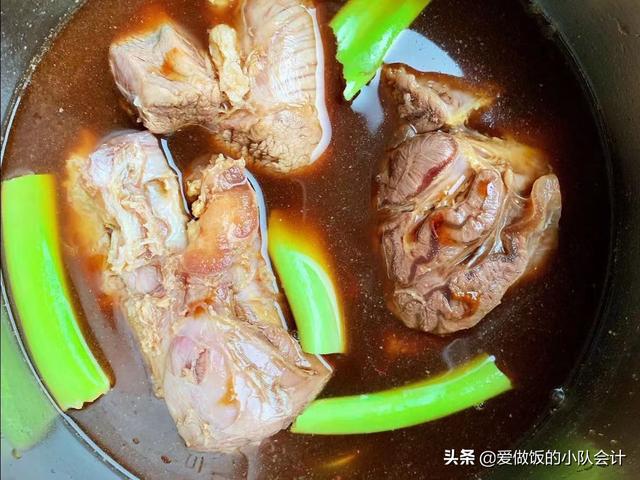 牛肉高压锅压多长时间（高压锅炖牛肉要多久）(4)