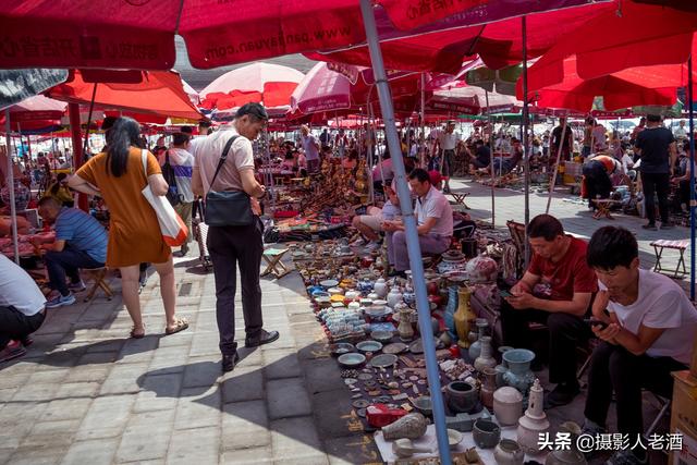 潘家园古玩市场（北京潘家园实拍中国最大的古玩市场）(2)