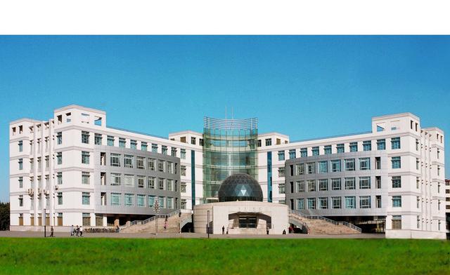 内蒙古大学排名（最新2022年内蒙古自治区大学排名出炉）(7)