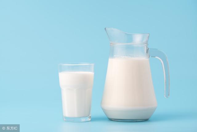 脱脂牛奶的功效与作用（脱脂牛奶一天喝多少比较合适）(1)