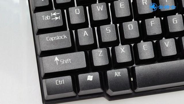 capslock键是什么意思（键盘26字母键被锁怎么解）(2)