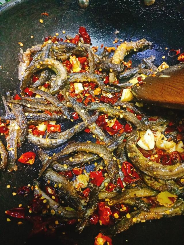 红烧泥鳅的做法（泥鳅最好吃的六种做法）(1)