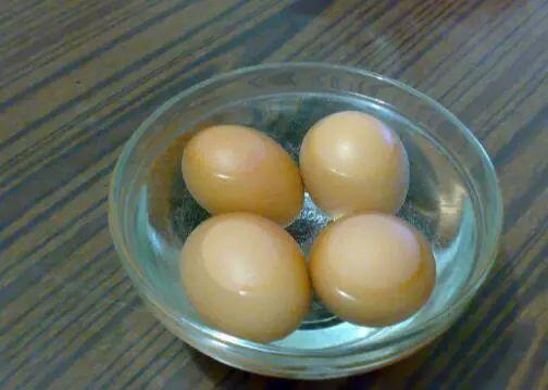 开水煮鸡蛋几分钟熟（鸡蛋煮几分钟能熟）(1)