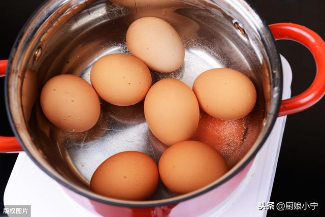 怎么煮鸡蛋好剥皮（煮鸡蛋不好剥皮告诉你个好方法）(2)