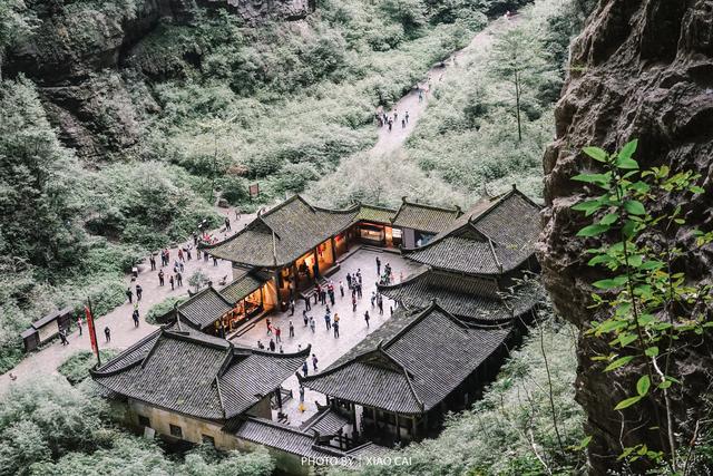 武隆天坑地缝一日游（一天时间如何玩转武隆天坑地缝）