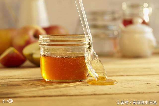 蜂蜜保质期一般多久（蜂蜜可以放多久出现这个味道就得扔了）(3)