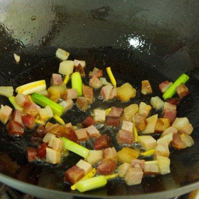 腊肉饭的做法电饭煲做（邱莹莹的腊肉焖饭美的初心电饭煲）(5)