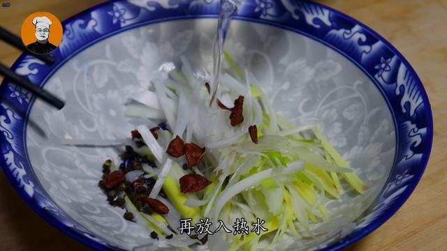 牛肉饺子怎样调馅（牛肉饺子好吃有诀窍）(4)