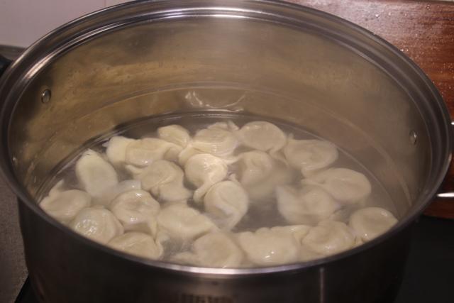 煮饺子时凉水下锅还是热水下锅(4)