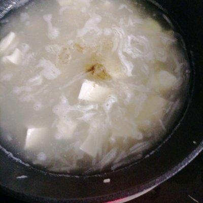萝卜豆腐汤的做法（简单快手又下饭的白萝卜豆腐汤吃起来那叫一个香）(5)