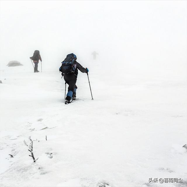 荒野求生冬天有多久（求生必备冬季徒步旅行的7大危险）(9)