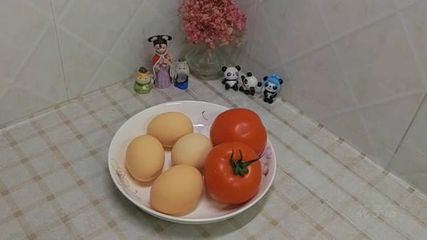 鸡蛋炒西红柿怎么炒好吃（学会番茄炒鸡蛋解锁正宗味儿）(1)