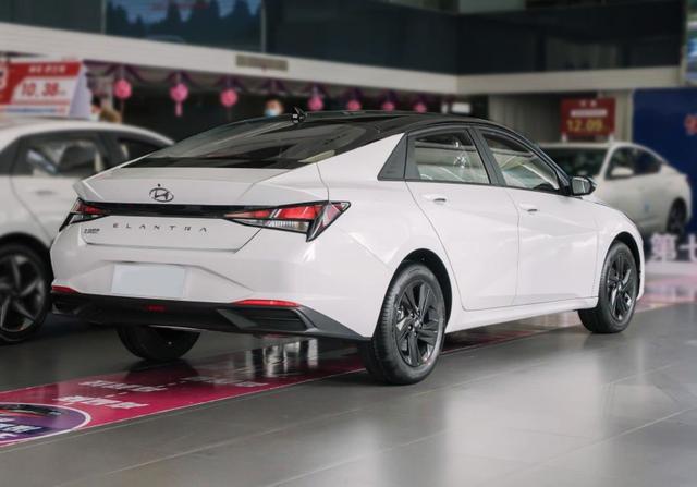 2022款现代伊兰特9.98万配全新铰链式CVT(3)