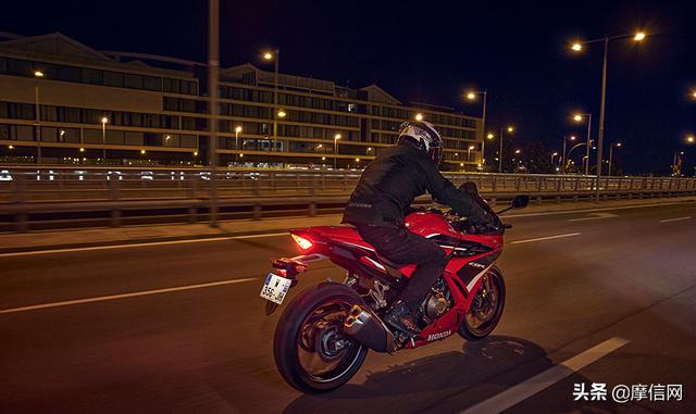 本田cbr400官方报价（本田发布2022款运动街跑CBR400R）(21)