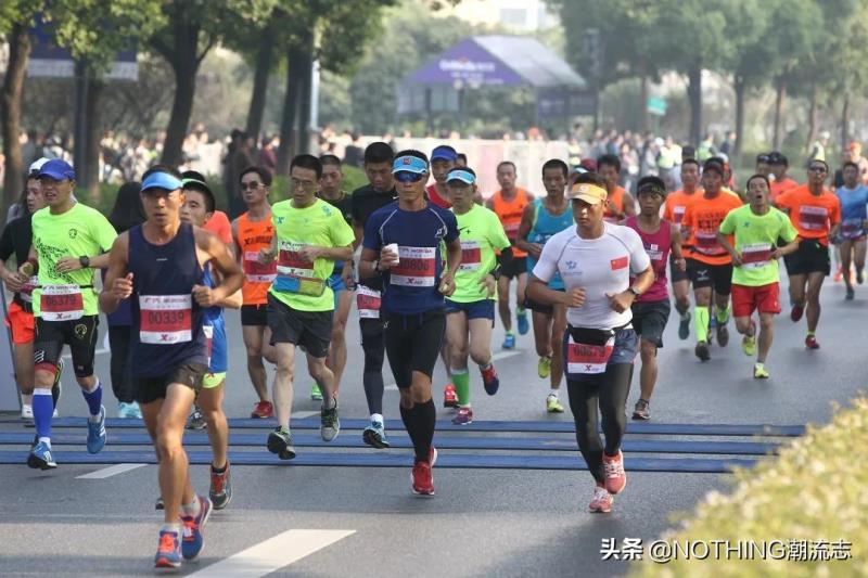 耐克跑鞋运动鞋（耐克运动鞋跑步鞋介绍）(2)