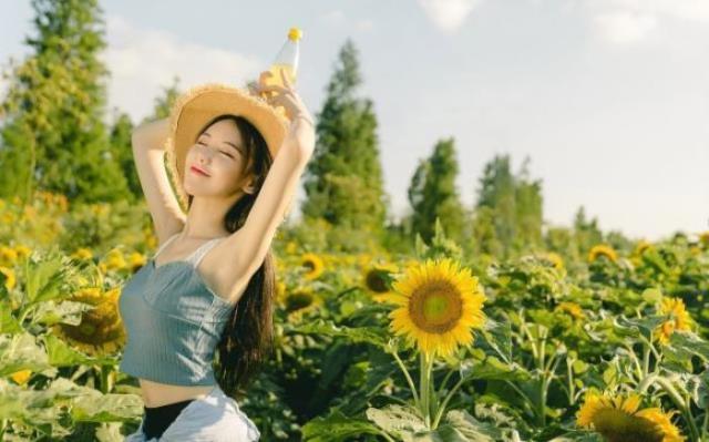 真正的女神的朋友圈（连发的朋友圈都很特别）