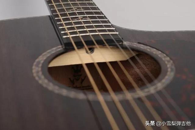 吉他弦距怎么调（吉他调节孔在琴头怎么调弦距）(3)