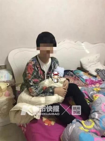 把美女抱到厕所里亲吻（杭州女子躲在厕所亲吻堂弟媳妇）