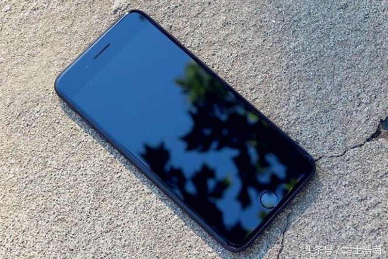 iphonex死机怎么强制重启（苹果x黑屏的强制重启方法）(1)