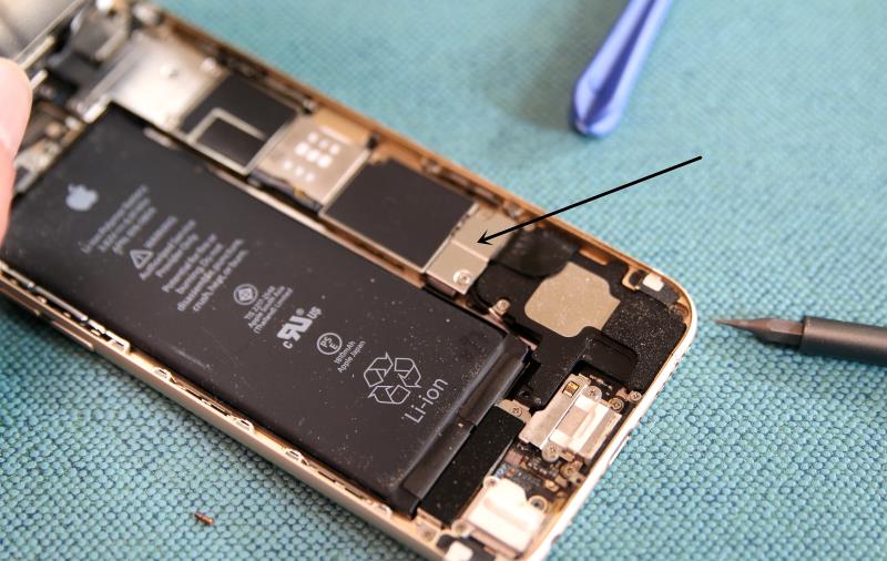 苹果6电池怎么拆（苹果6换电池教程）(9)