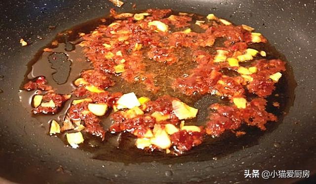 家常做法的双椒兔肉，一点腥味都没有，好吃味道香酥有嚼劲(10)