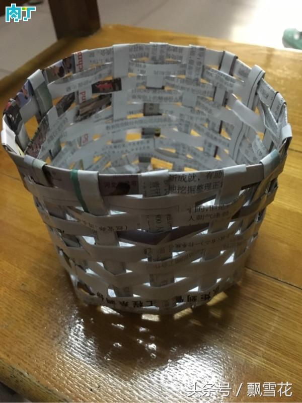教你用旧报纸来折叠超级简单实用的纸篮子（教你用旧报纸来折叠超级简单实用的纸篮子）