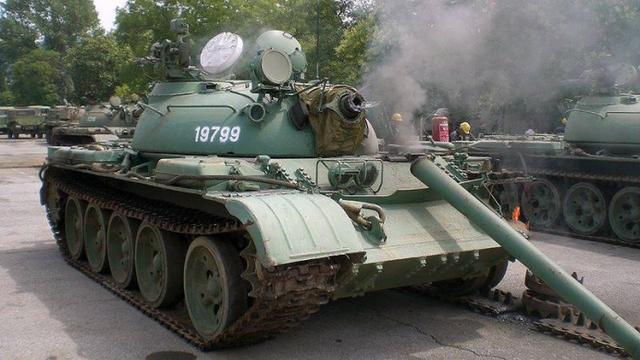 t55a坦克动力（百变的T-55坦克同一款底盘）