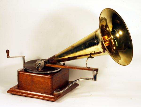 爱迪生早期发明留声机的原理（谁改变了你听音乐的方式）(8)