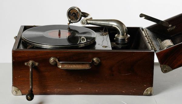 爱迪生早期发明留声机的原理（谁改变了你听音乐的方式）(15)