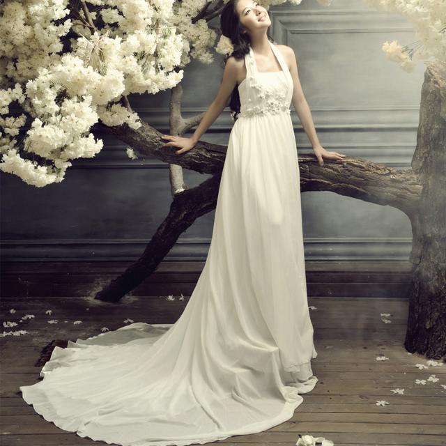 新娘选婚纱的正确方法（新娘如何选择婚纱）(1)