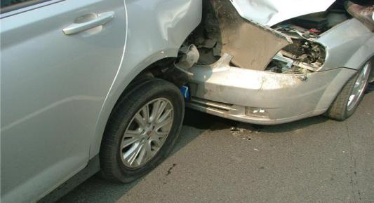 追尾事故的处理方法（有车的人你注意了吗）(2)