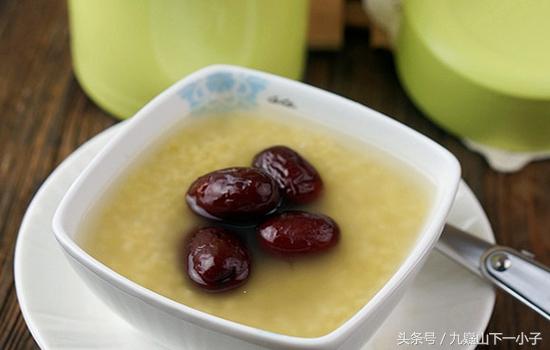 黄芪小米粥的功效与作用（小米红枣粥）(1)