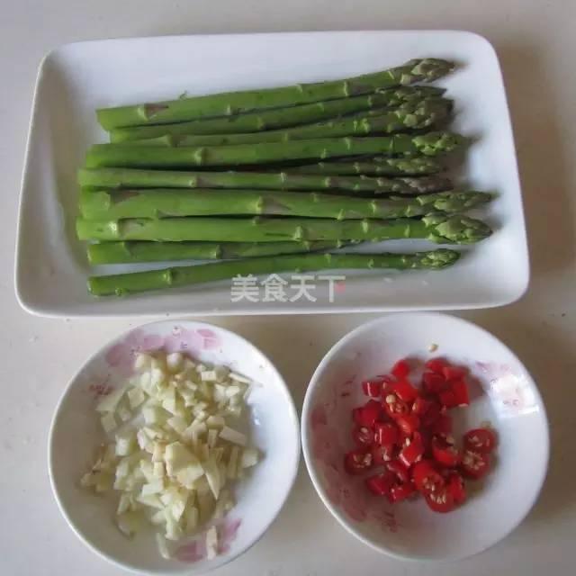 白色的芦笋的吃法和做法窍门（芦笋的60款中西式吃法）(2)