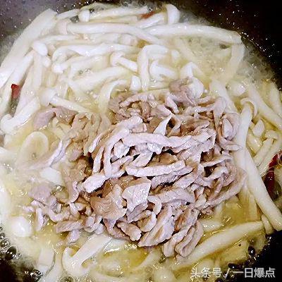 海鲜菇的10种做法大全图（懒人海鲜菇好吃的做法）(10)