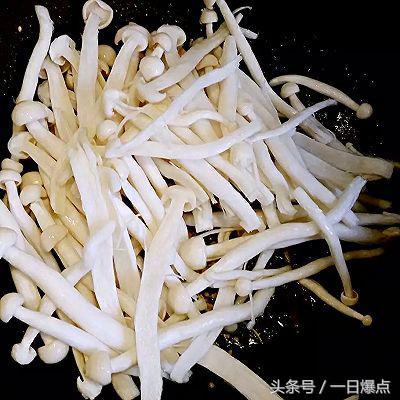 海鲜菇的10种做法大全图（懒人海鲜菇好吃的做法）(9)