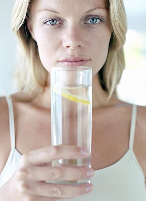 多喝水能治疗哪些疾病（如何喝水可以治好10种病）(7)