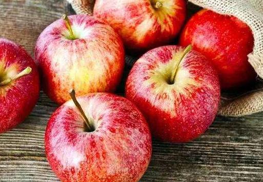 晚上吃苹果对身体有什么副作用吗（晚上吃苹果对身体有害吗）(3)