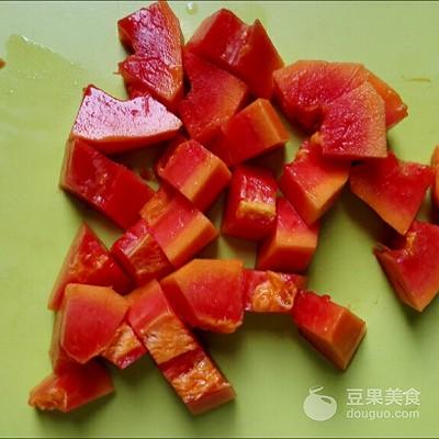 木瓜红枣枸杞牛奶汤的做法（牛奶红枣炖木瓜的做法）(5)