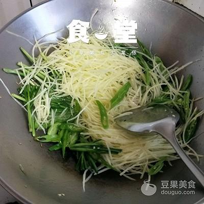 韭菜土豆丝炒肉的做法（韭菜土豆丝厨此之外）(8)