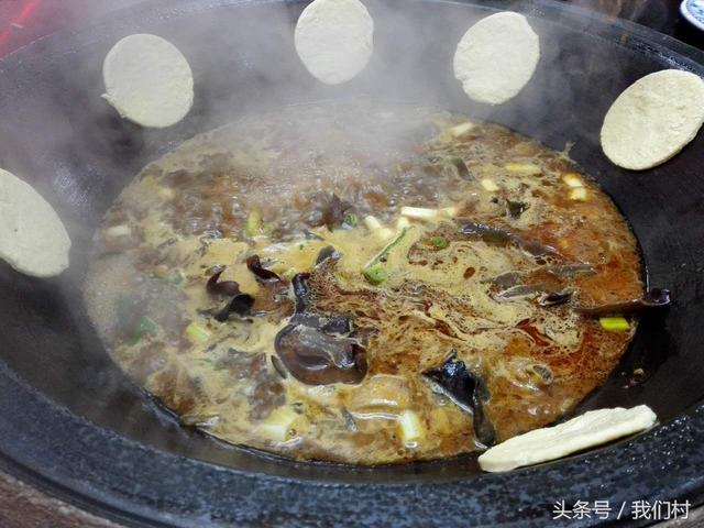 武汉锅边馍做法（如今成了餐馆的美食新宠）(1)